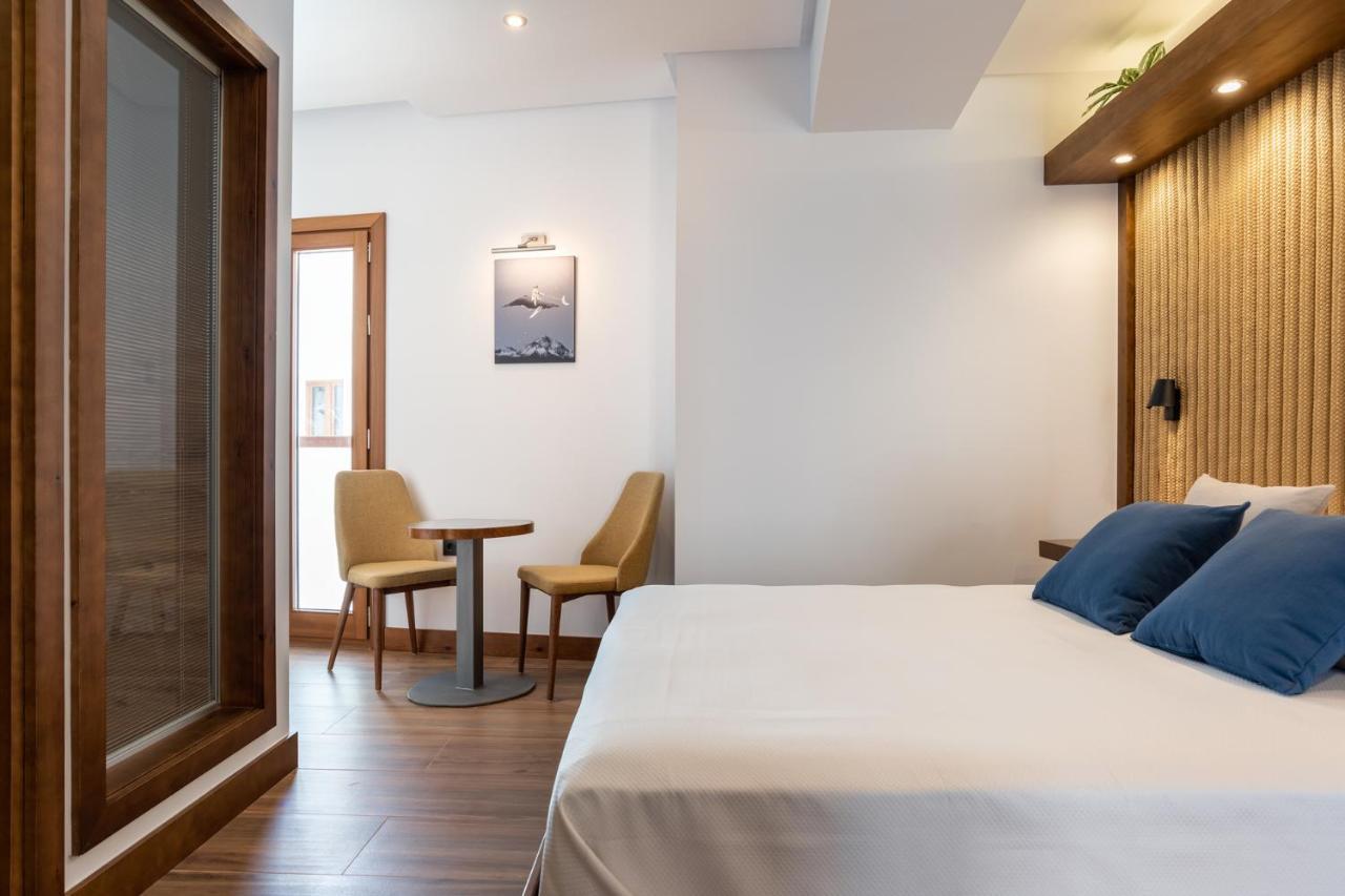 Hotel Antantie Conil De La Frontera Esterno foto